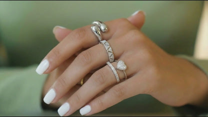 Pavé Delta Ring